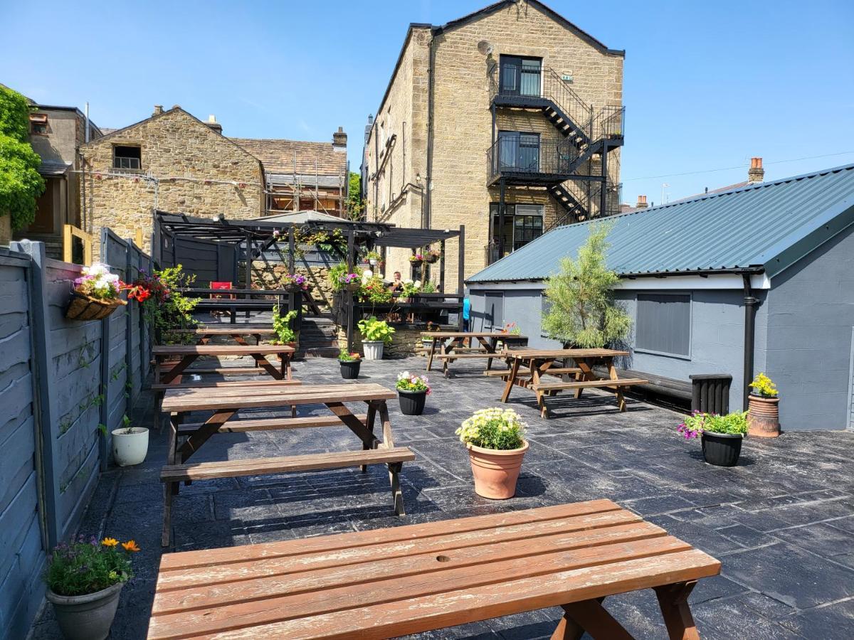 The Royal Oak Hotel Chapel en le Frith Exterior photo